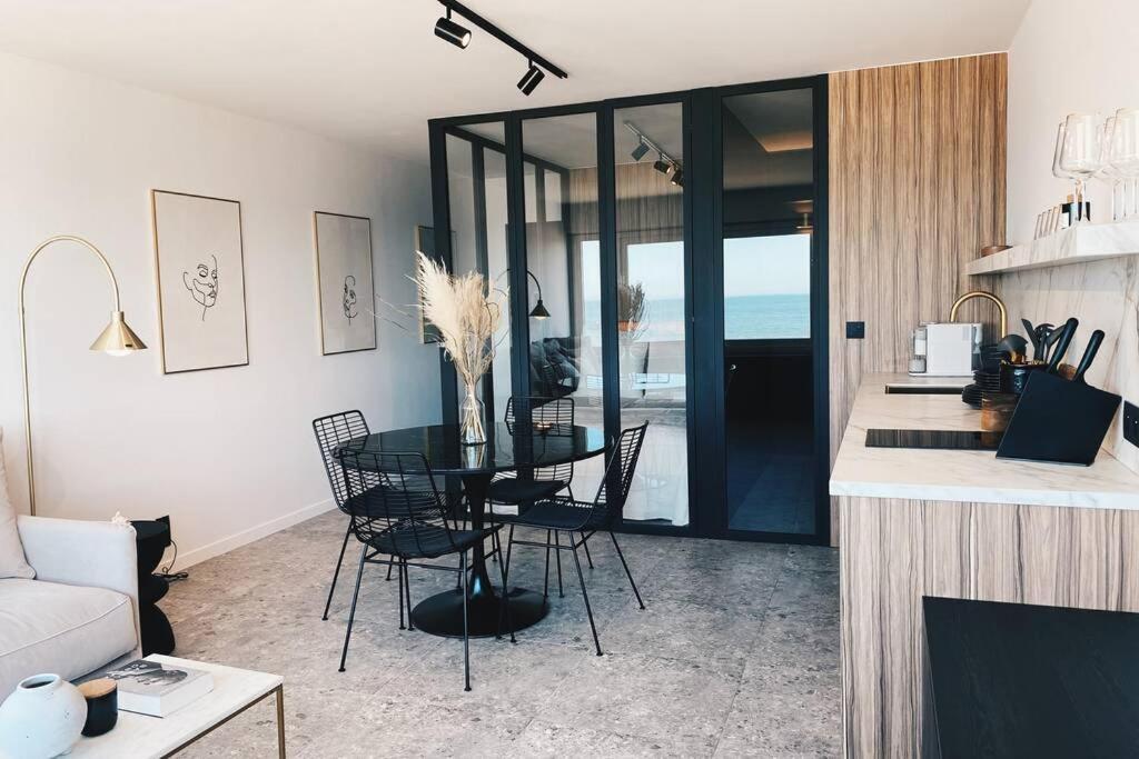 Wonderful Architect Designed Flat With Sea View Apartment Ostend Exterior photo